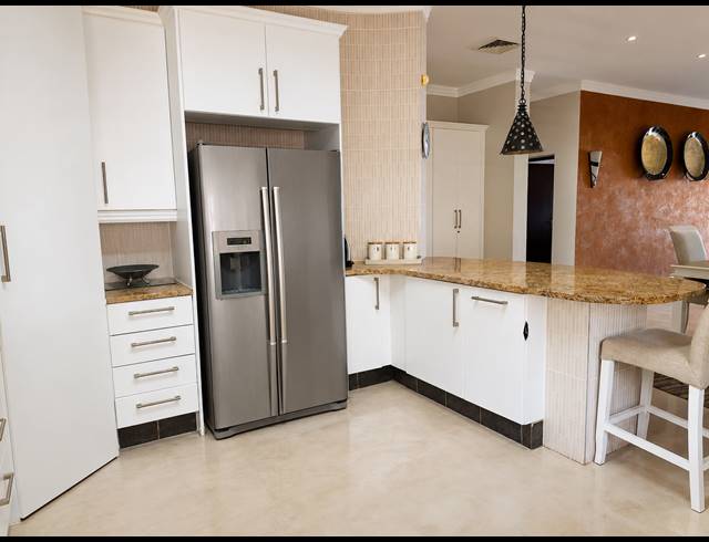 4 BEDROOM PENTHOUSE TO LET IN SIMBITHI ECO ESTATE